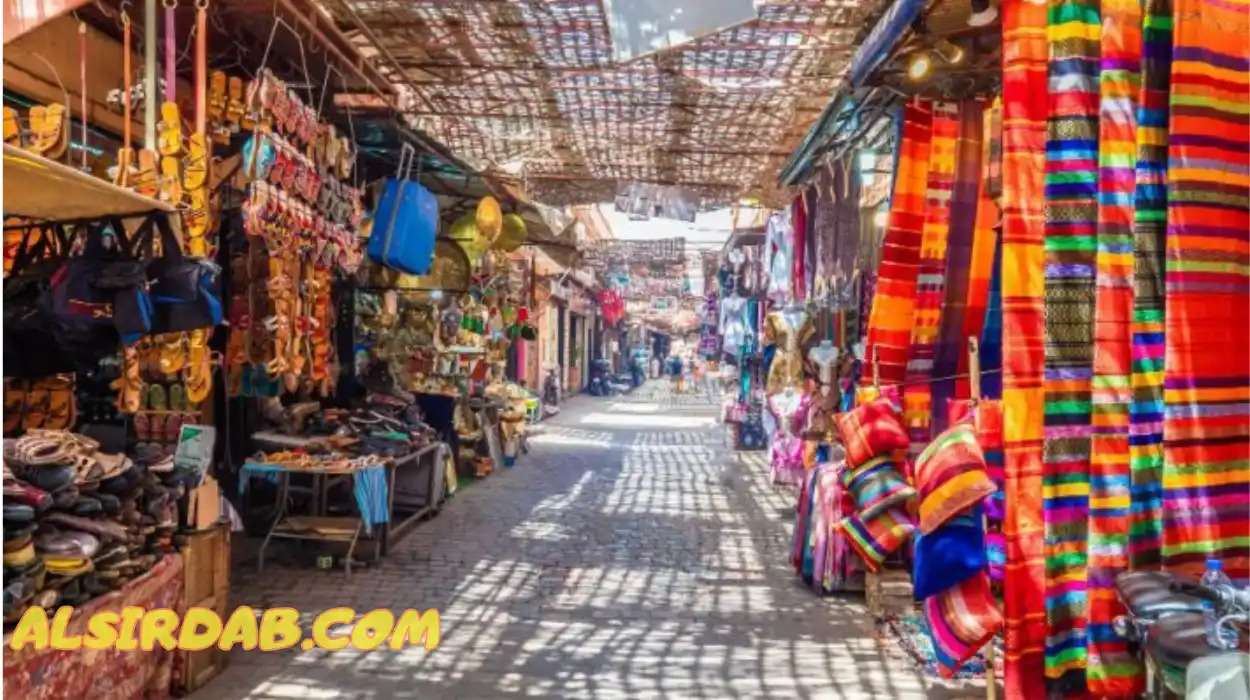 سوق البازار القديم من أسواق المدينة المنورة القريبة من الحرم