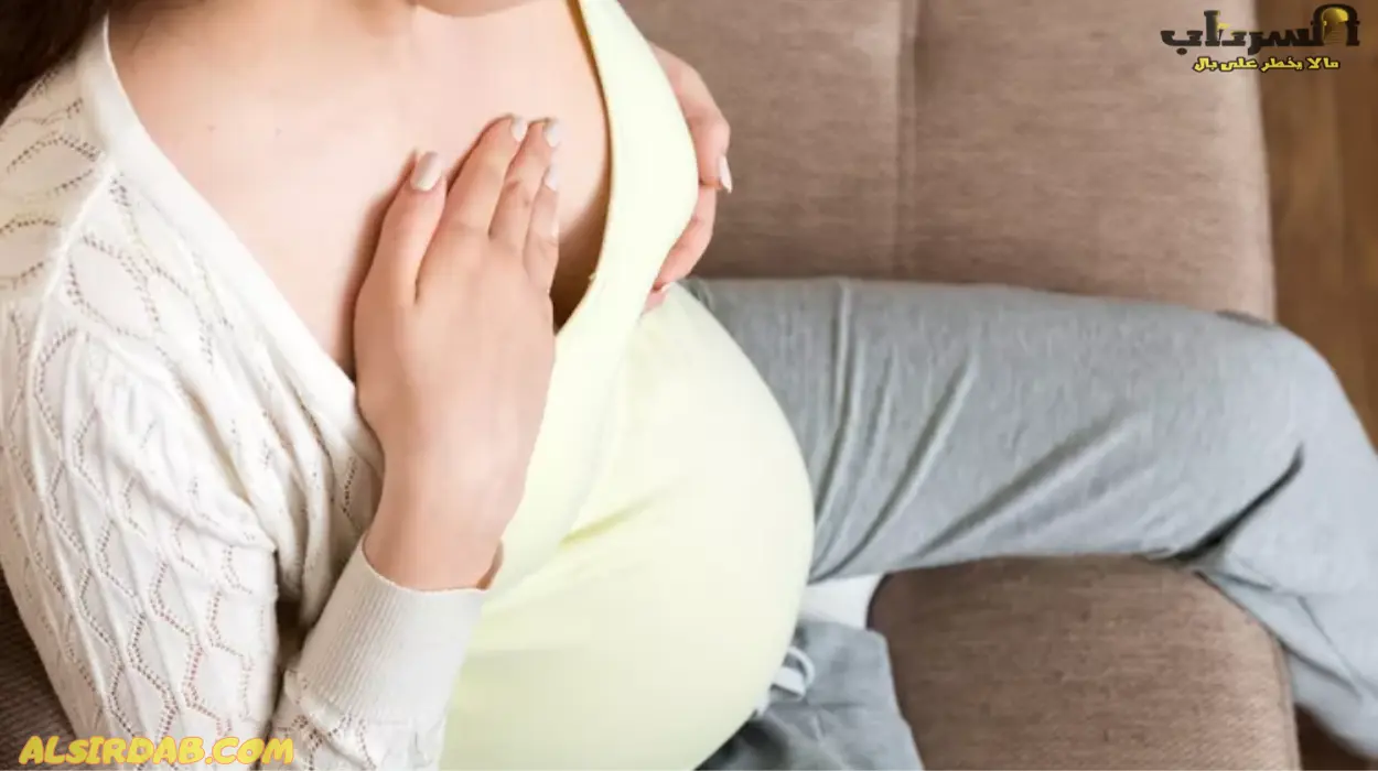 حجم الثدي من أعراض الحمل في الشهر الرابع ببنت