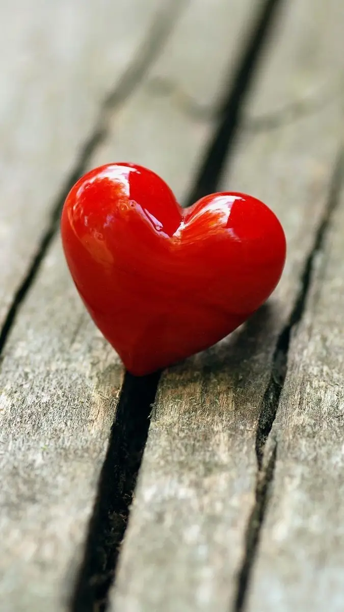 قلب حب متحرك احمر